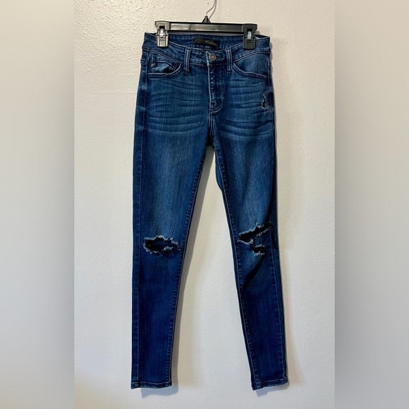 KanCan Dark Wash Distressed Skinny Jean - Size 25 - Picture 3 of 11